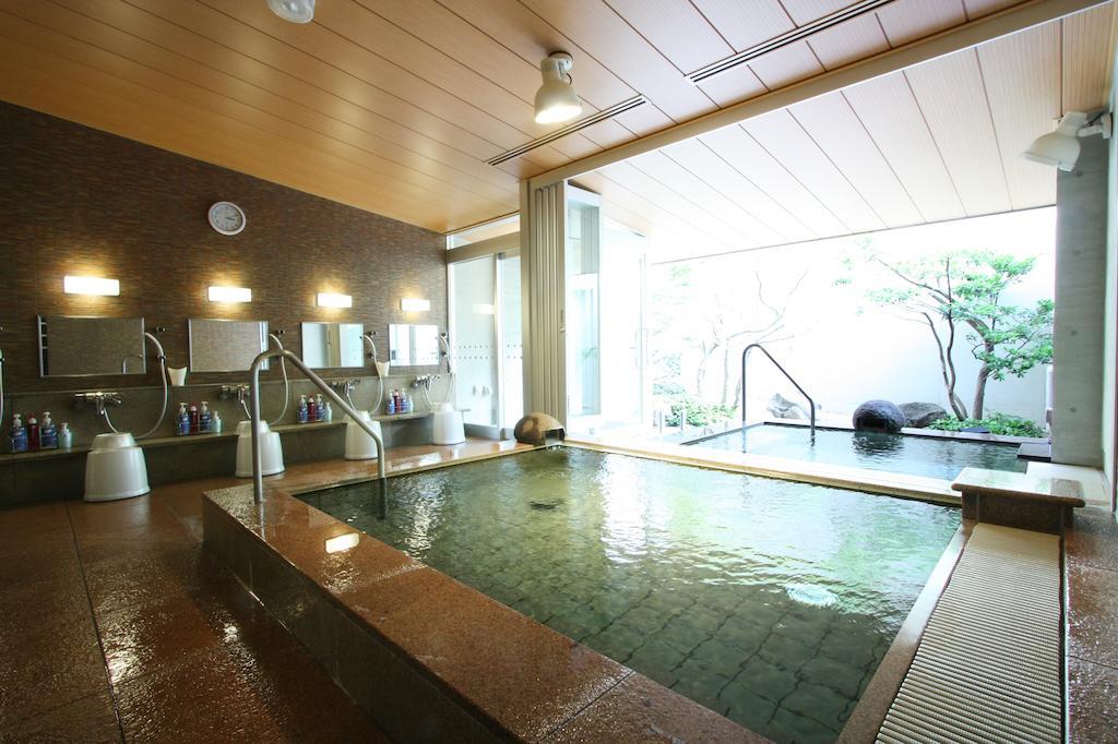 Uozu Manten Hotel Ekimae Exteriör bild